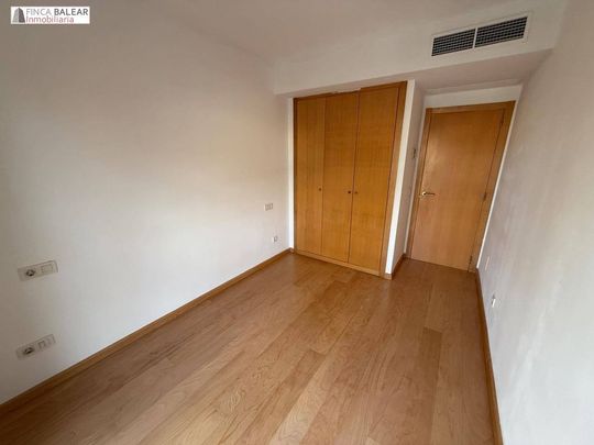 3 room luxury penthouse for rent in Palma de Mallorca, Spain - Photo 1