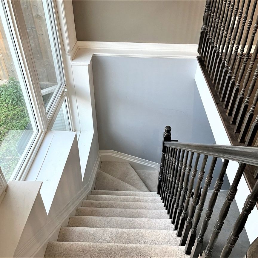 For Lease - 39 DUNDALK Private, Barrhaven, Ontario - Photo 1