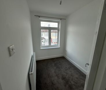 4 Bed Terraced House, Belvedere Road, E10 - Photo 2