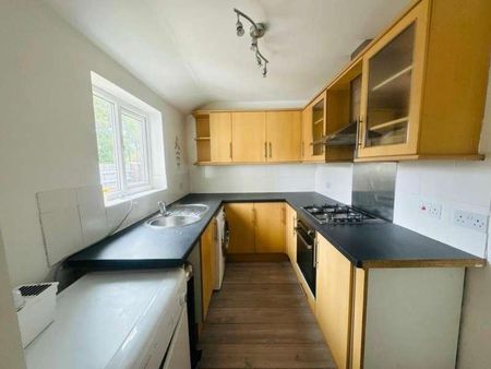 Oswald Terrace, Peterlee, County Durham, SR8 - Photo 5