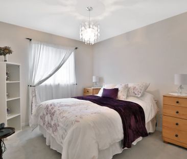 For Lease - 90 Palacebeach Trail, Hamilton, Ontario - Photo 4