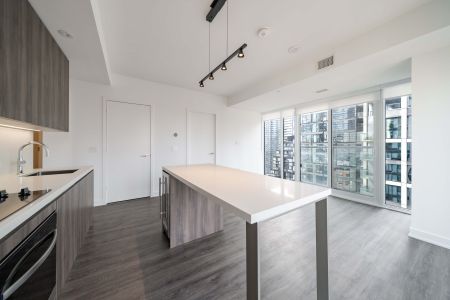 For Lease - 8 Gloucester Street Unit# 1802, Toronto, Ontario - Photo 3