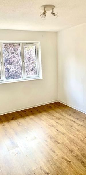 1 Bed Flat, Boultwood Road, E6 - Photo 1