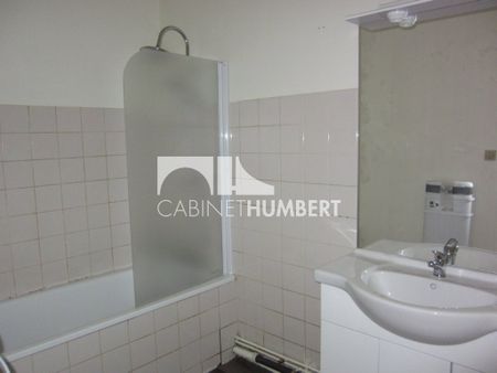 Location Appartement 3 pièces 70m² ST ETIENNE 42000 - Photo 3