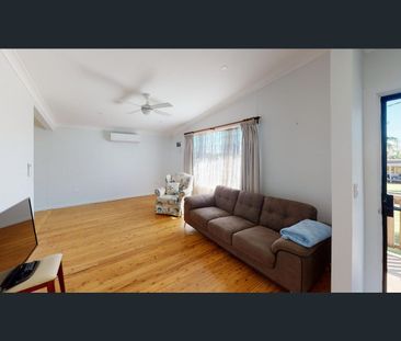 MODERN 3 BEDROOM HOME WITH LARGE SHED - Photo 4