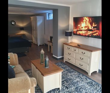 Room in a Shared House, Prestwich, M25 - Photo 2