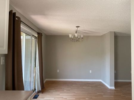 For Lease - 53 Garibaldi Drive Unit# Main, Barrie, Ontario - Photo 2