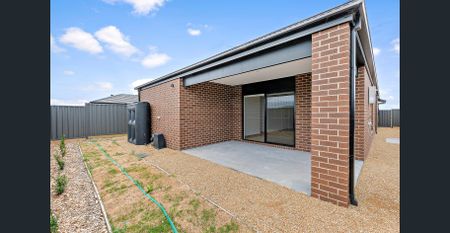 Spacious 4-Bedroom Family Home in Winter Valley - Photo 5