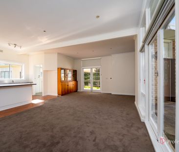 9 Merinda Place, Armidale, NSW 2350 - Photo 5