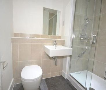 2 bedroom flat to rent - Photo 6