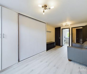 Studio to rent - Photo 4