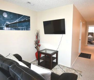 LUXURY 2 BEDROOM BASEMENT SUITE IN EVANSTON | Calgary - Photo 1