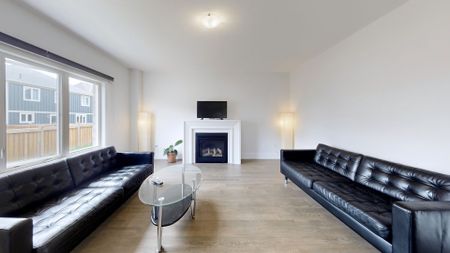 For Lease - 1357 Harrington Street, Innisfil, Ontario - Photo 4