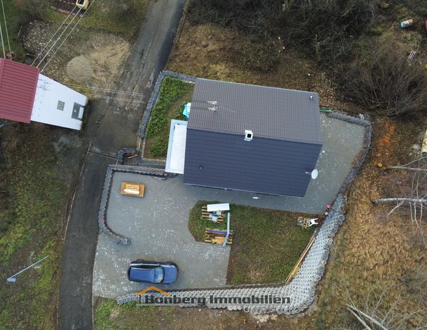 Kernsaniertes Einfamilienhaus in ruhiger Lage zu vermieten! - Photo 1