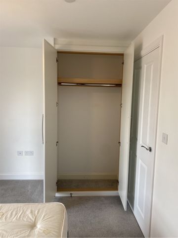 2 Bed Flat, St. Lukes Road, B5 - Photo 2