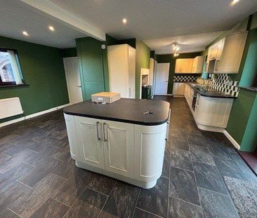 4 bedroom detached house to rent - Photo 3