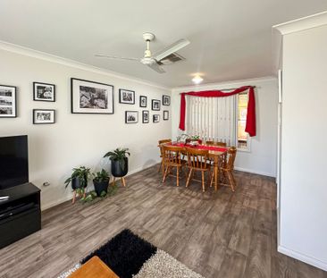 Charming Family Home in Dubbo - Photo 5