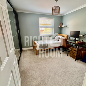 Room 1, Grosvenor Road, Bromley BR4 - Photo 2