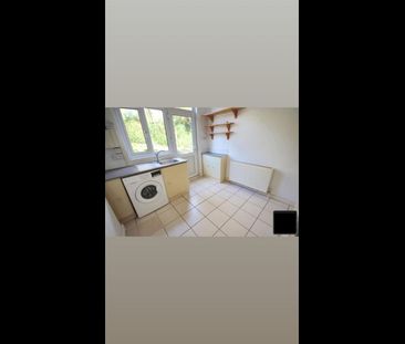 3 Bed Semi-Detached House, Chatsworth Park Grove, S12 - Photo 6