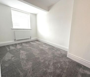 3 bedroom end of terrace house to rent - Photo 4