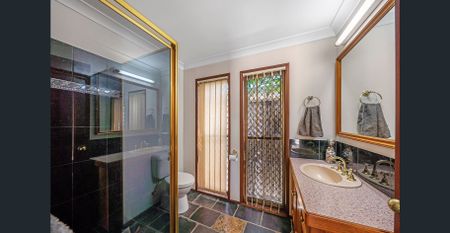 Stunning 1-bedroom Studio with Exclusive Swimming Pool Access and Waterfront Location! - Photo 4