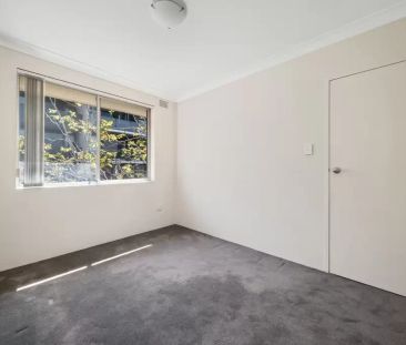 Spacious two-bedroom apartment in prime location - Photo 5