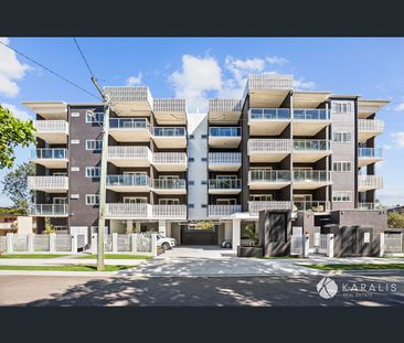 1/12 Robbies Avenue, Carina, Qld 4152 - Photo 1