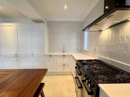 6 Ulsterville Drive, Belfast, BT9 7BD - Photo 4