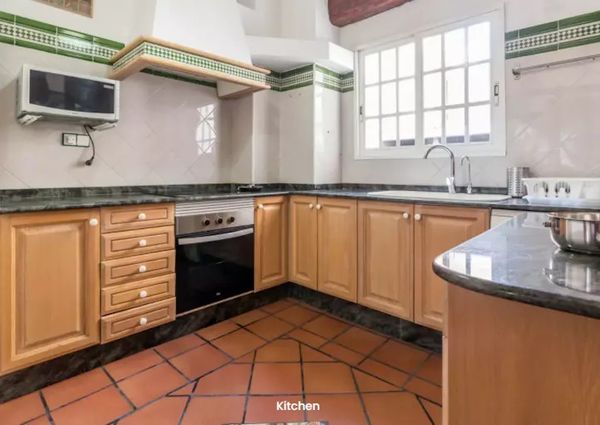 Carrer de les Danses, Valencia, Valencian Community 46001