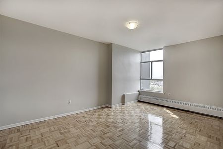 Steven Tower - Photo 2