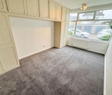 2 bedroom Flat To Let - Photo 4