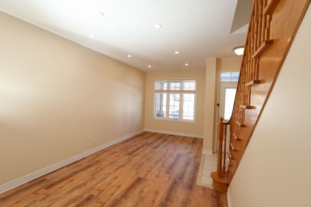 For Lease - 41 Chelton Dr Drive, Richmond Hill, Ontario - Photo 1