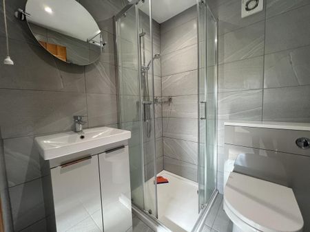 2 bedroom semi-detached house to rent - Photo 5