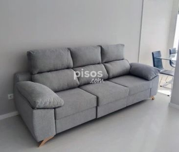 Apartamento en alquiler en Calle Venerables - Foto 1