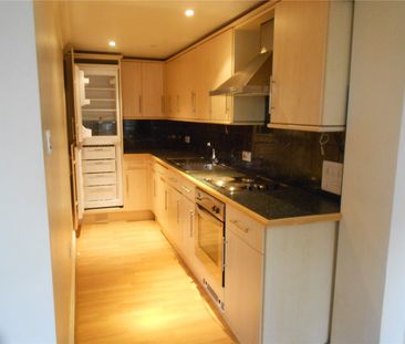 3 bedroom apartment to rent - Photo 4