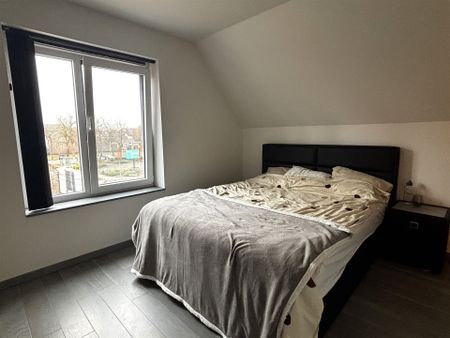 Modern en energiezuinig duplexappartement met 2 slpk, terras en auto-staanplaats - Photo 3