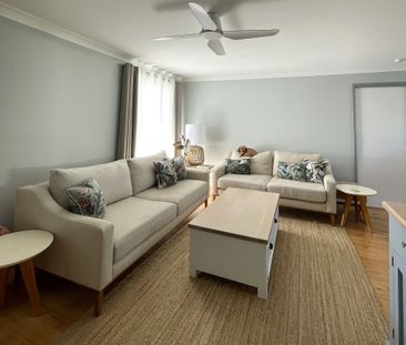 Large 4 Bedroom Family home - Photo 1