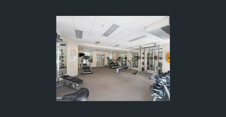 SPACIOUS APARTMENT IN HEART OF BRISBANE CBD with STUDY NOOK - Photo 5