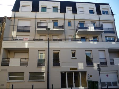 Location Appartement 2 pièces 35m² ORLEANS 45000 - Photo 2