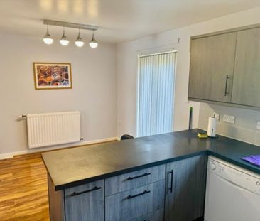 3 bedroom semi-detached house to rent - Photo 6