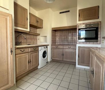 Location Appartement 2 pièces 40m² ST ETIENNE 42100 - Photo 3