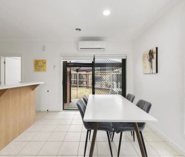 SPACIOUS 3-BEDROOM HOME IN THE HEART OF WERRIBEE - Photo 4