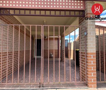 Beauty in Hoxton Park! - Photo 3