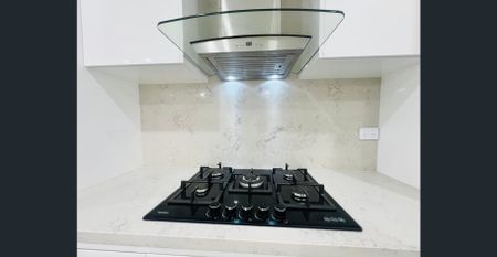 3-bedroom self-contained granny flat - Photo 5