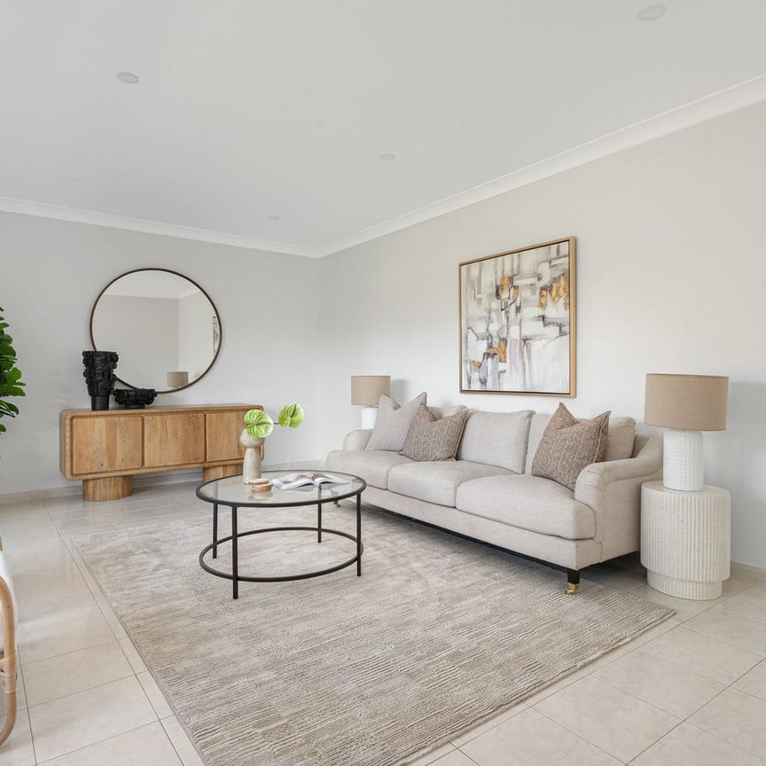 EXCEPTIONAL FAMILY LIVING WITH SPACE, COMFORT & OUTDOOR ENTERTAINING! - Photo 1