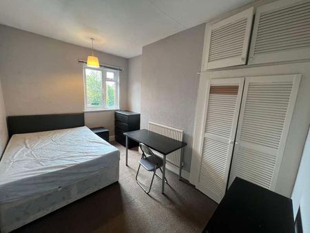 Livingstone Road, SO14 - Photo 3