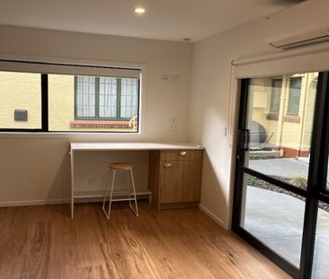 Luxury Studio Apartment - Photo 3