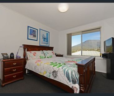 Lovely Home In A Quiet Location - Photo 5