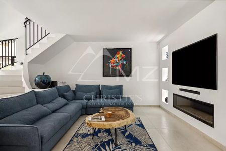 Mougins - Villa rénovée avec vue sur le vieux village de Mougins - 4 chambres - Photo 2