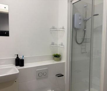 1 bedroom private hall to rent - Photo 5